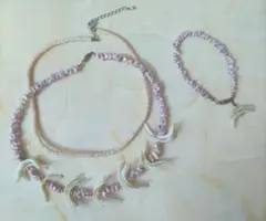 珊瑚・貝殻のネックレスとブレスレットセット