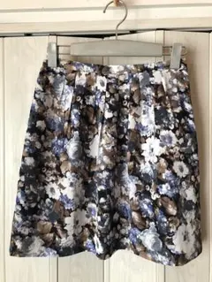 ◆プロポーションボディドレッシング/花柄のタック入りミニスカート◆hns