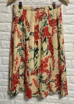 自由区 RATTI GARDEN PRINTスカート　花柄 サイズ38のサムネイル