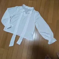 INGNI リボン付きホワイトブラウス