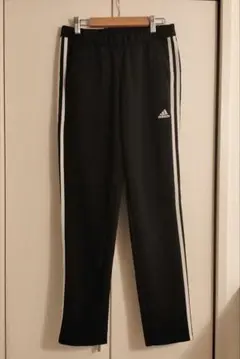 【値下げ】【美品】アディダス　パンツ　トラックパンツ　ブラック