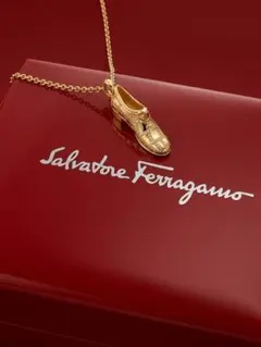 Salvatore Ferragamo 靴 チャーム ネックレス フェラガモ