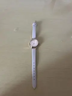 腕時計　ホワイトレザー