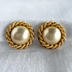 Item thumbnail for item 6f040dd9-939e-43ba-8a96-2a94aa9b580c