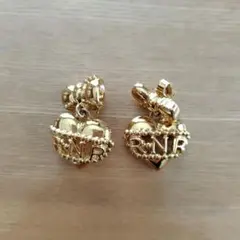 ゴールド ハート型 イヤリング、 RNRのロゴ入り