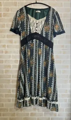 axes femme 薔薇 グリーン ストライプ ワンピース M