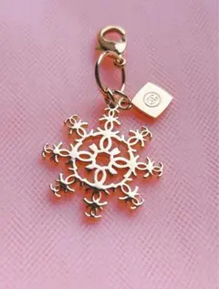 シャネル　CHANEL ゴールドチャーム　ココマーク 雪の結晶スノーフレーク