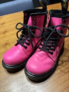 Dr. Martens 1460 J ピンクブーツ 17cmのサムネイル