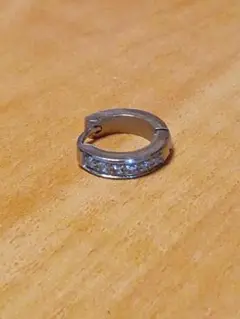 シルバークリスタルフープピアス(片耳用)