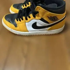 ナイキ エア ジョーダン 1 ミッド TAXI/BLACK/WHITE