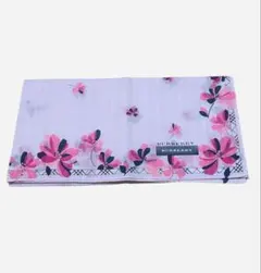 BURBERRY ハンカチ 花柄 ピンクのサムネイル