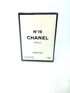 CHANEL シャネル 香水　N°19 パルファム