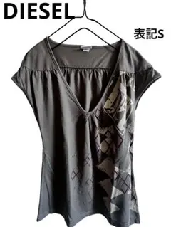 DIESELディーゼル　半袖カットソー　プリント　Ｖネック　フレンチノースリーブ