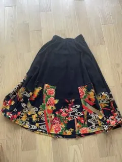OTONA フレアスカート 黒 花柄のサムネイル