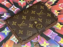 美品！LOUIS VUITTONルイヴィトン　ポルトパピエ・ジップ　二つ折り財布