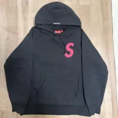 プルオーバーパーカー