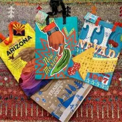 Trader Joe's トレーダージョーズ　エコバッグ３枚 EN＋冬限定紙袋