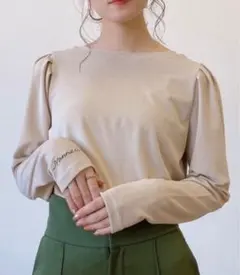 VANNIE U パワショル起毛トップス