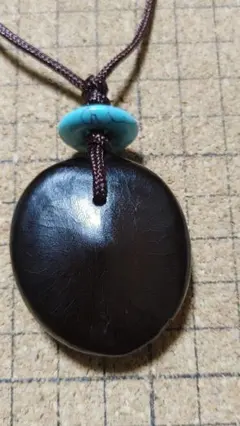 石垣島産藻玉「モダマ」約45×40㎜ トルコ石丸約18㎜ネックレス紐茶色使用