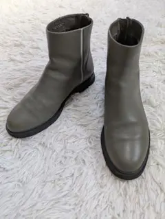 ✨美品✨　カンペール　レザーショートブーツ オリーブ バックジップのサムネイル