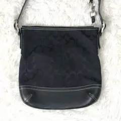□ a2381 COACH【コーチ】 シグネチャー柄 ショルダーバッグ 〓 - メルカリ