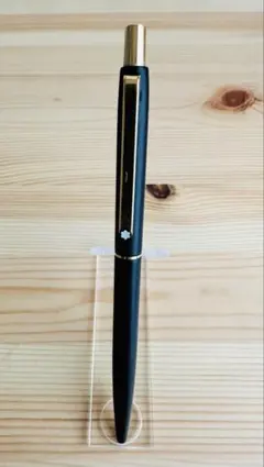 42【美品】モンブラン ボールペン ノック式 ホワイトスター 筆記具のサムネイル