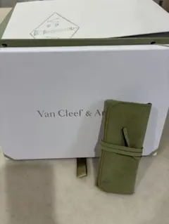 Van Cleef & Arpels グリーン ポーチ