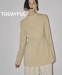 TODAYFUL新品未使用タグ付きスタンドカラーペプラムトップスのサムネイル