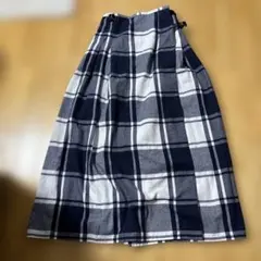 ネイビーとホワイトのチェック柄ラップロングスカート