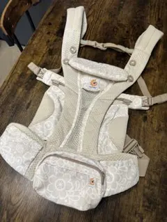 Ergobaby 抱っこ紐OMNI Breeze 日本限定デザイン