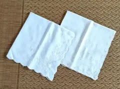 【NINA RICCI】刺繍入りホワイトハンカチ 2枚セット★