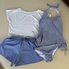 【未使用に近い】セパレートボーダー水着　水色ショートパンツ＆白Tシャツ付きのサムネイル