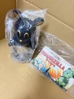 マウスジラ 蓄光 ブラックブックトイ ロンイングリッシュ ソフビ