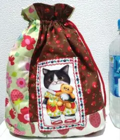 くまちゃん抱っこJAWSコロンと丸い巾着　♡　コヤンイサムチョン　ハンドメイド
