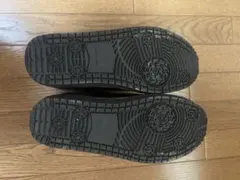 黒のスエードファー付きショートブーツ