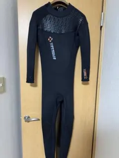 ウェットスーツ
