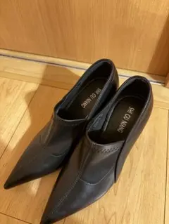 黒 PUレザー パンプス