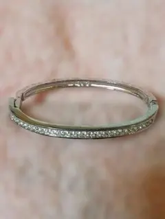 SWAROVSKI クリスタル バングル ブレスレットのサムネイル