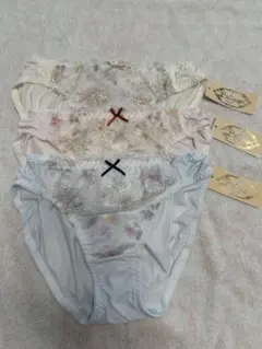 ♡新品未使用♡パリシェ♡パンツ♡M♡３枚♡のサムネイル