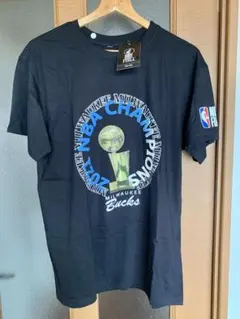 Item thumbnail for item 9f7702f7-1084-4851-953b-decfb8235562