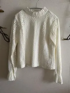 定価8140円カットソー♡ベロアレース♡ホワイト♡ハイネックのサムネイル