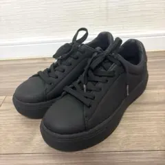 GAP（ギャップ）レディーススニーカー　24.0cmのサムネイル