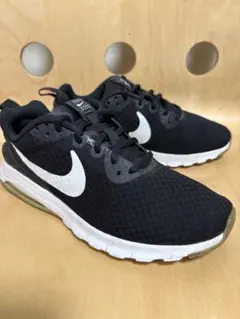 NIKE AIR MAX MOTION LWサイズ25センチ送料込み^_^