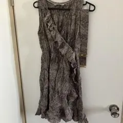 薄手　フリルワンピース