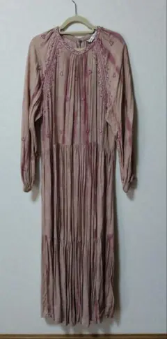 ZARA　ビーズ付きロングワンピース