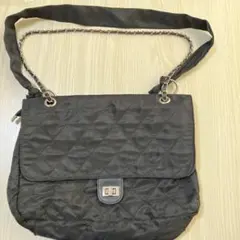 キルティングショルダーバッグ　ブラック