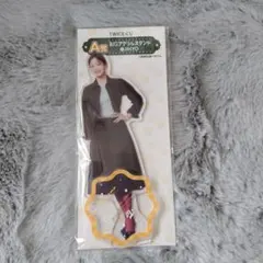 TWICE　ジヒョ　ファミマ　くじ　アクスタ