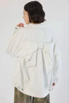 新品タグ付き ビッグリボンデニムジャケット　ロデオクラウンズ　ホワイト