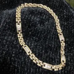 Item thumbnail for item 424cfe10-af3d-4c18-adce-82f04312806c