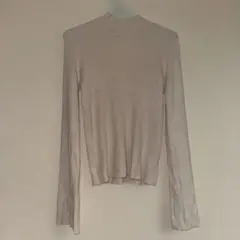 リブ編みライトグレー長袖セーター